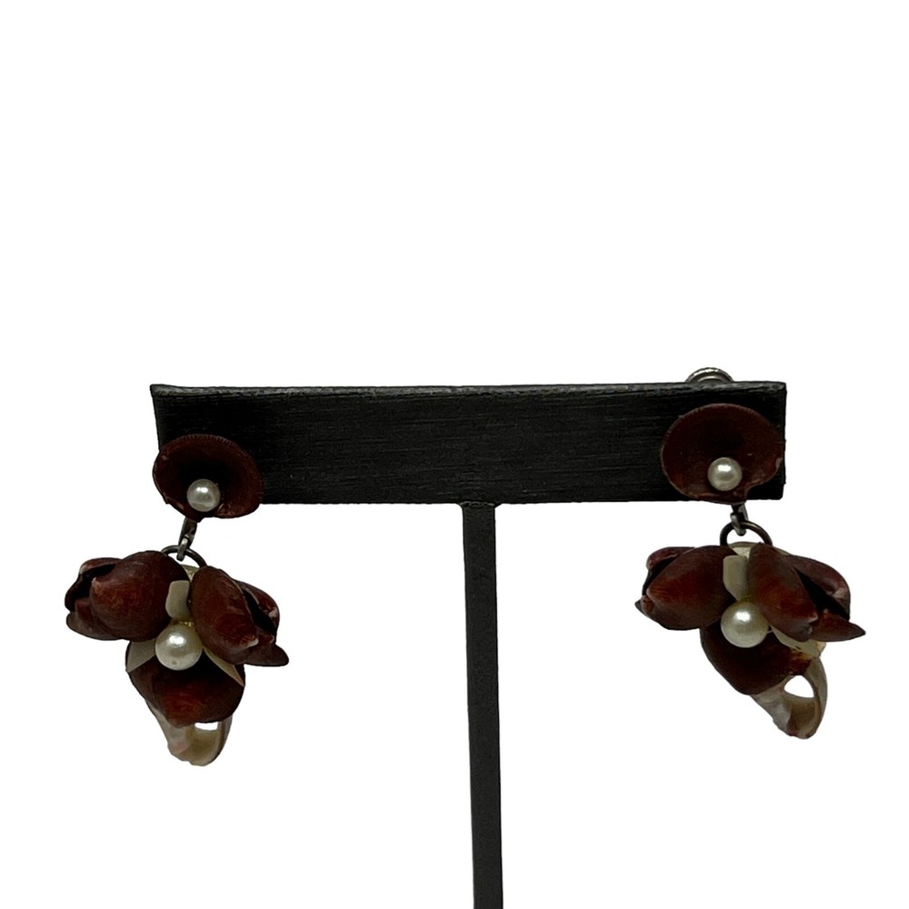 Vintage Screw Back Earrings Handmade Seashell Dangle Drop‎
